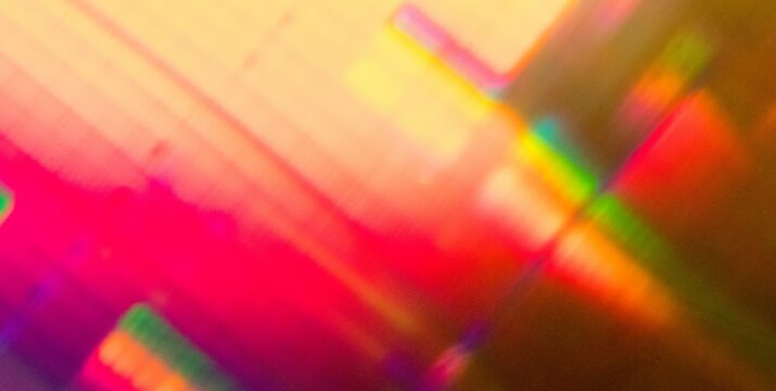 Colourful diagonal lines of refracted light